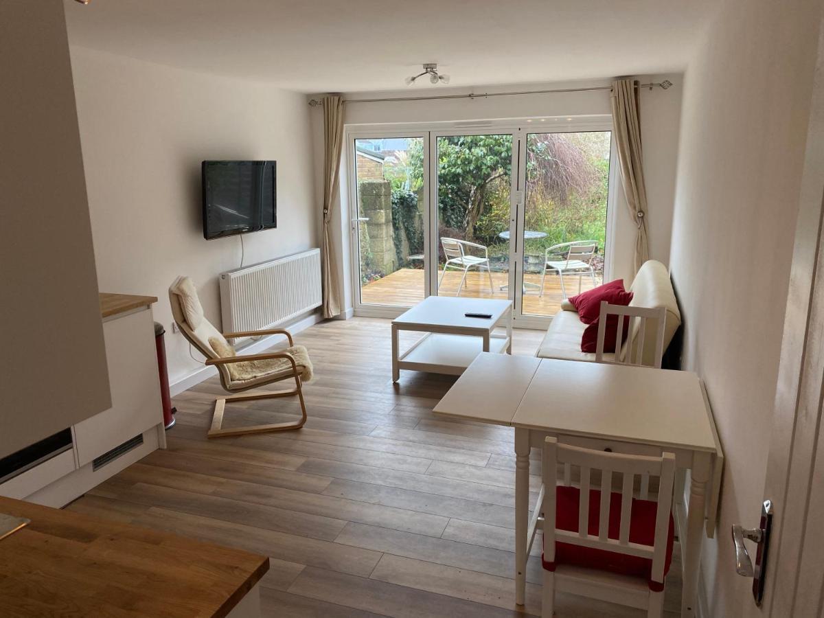 Adorable One-Bedroom Flat With Patio Garden. Southwick  Buitenkant foto